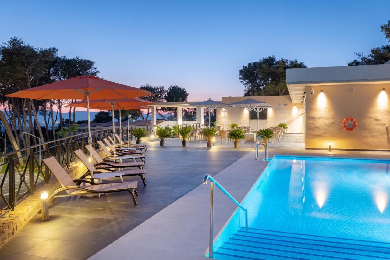 Hotel Admiral San Roque Bagian luar foto
